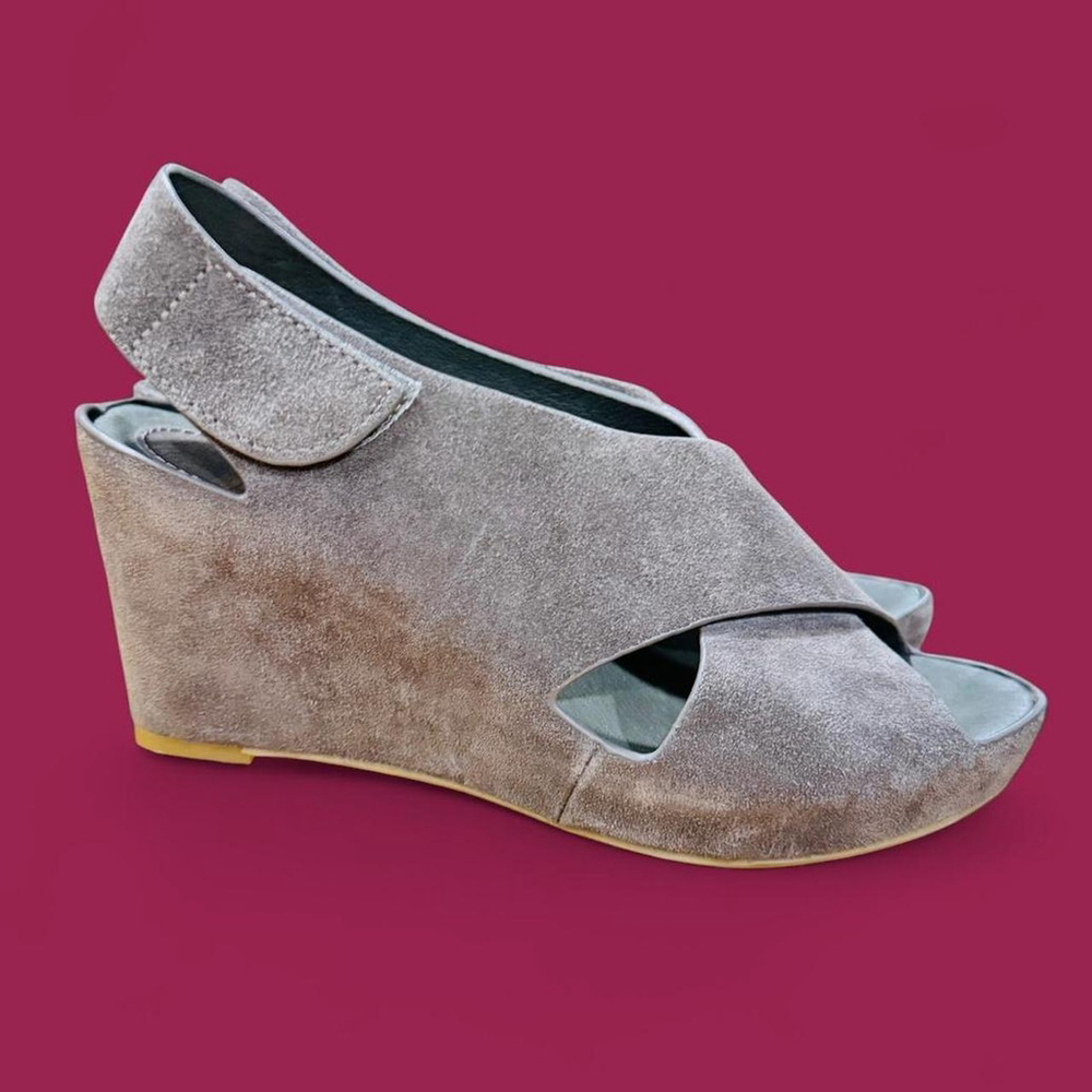 JOHNSON & MURPHY Tori Grey Chunky Cross Strap Wedge Platform Sandals 6